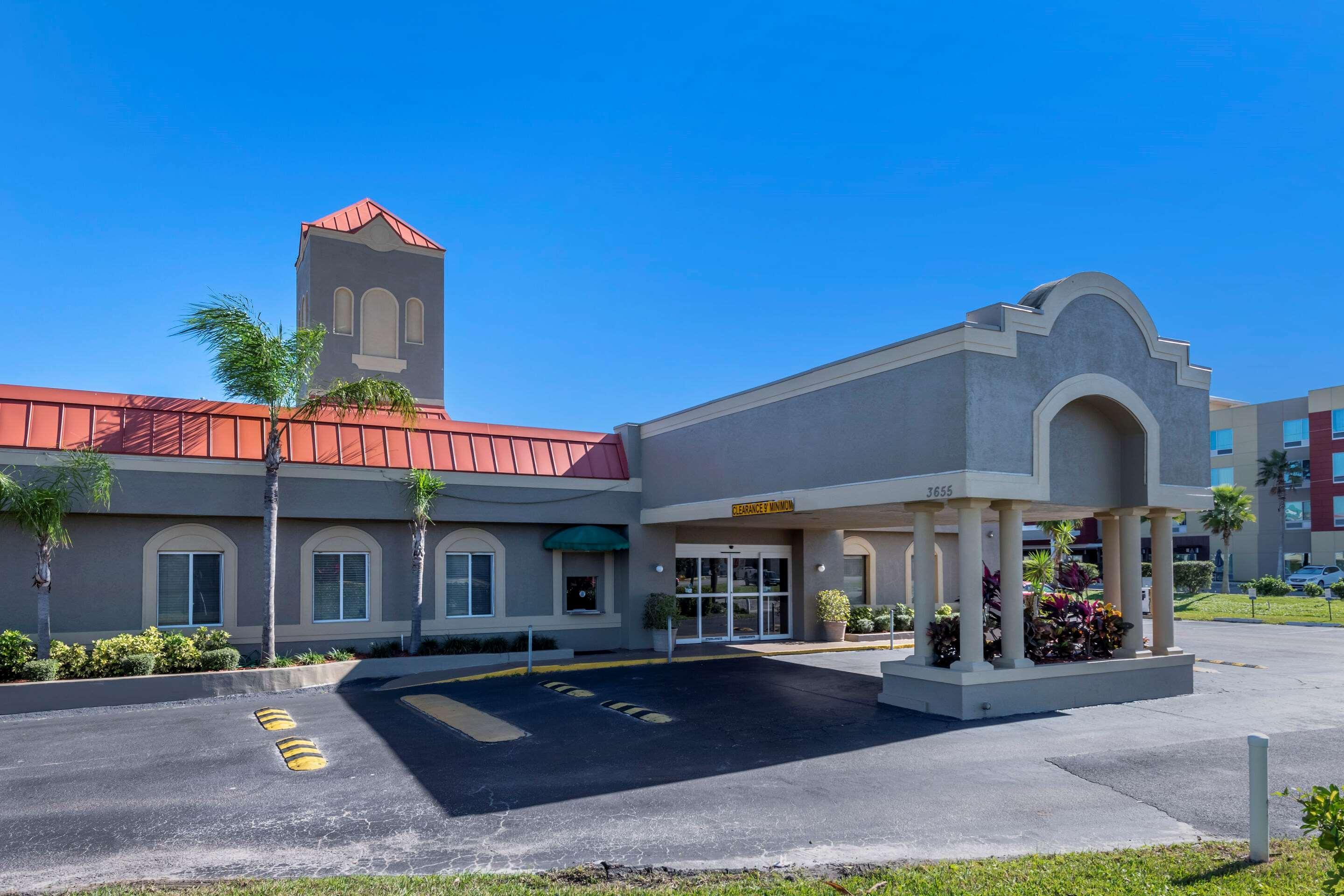 Quality Inn Kennedy Space Center Titusville Exteriör bild
